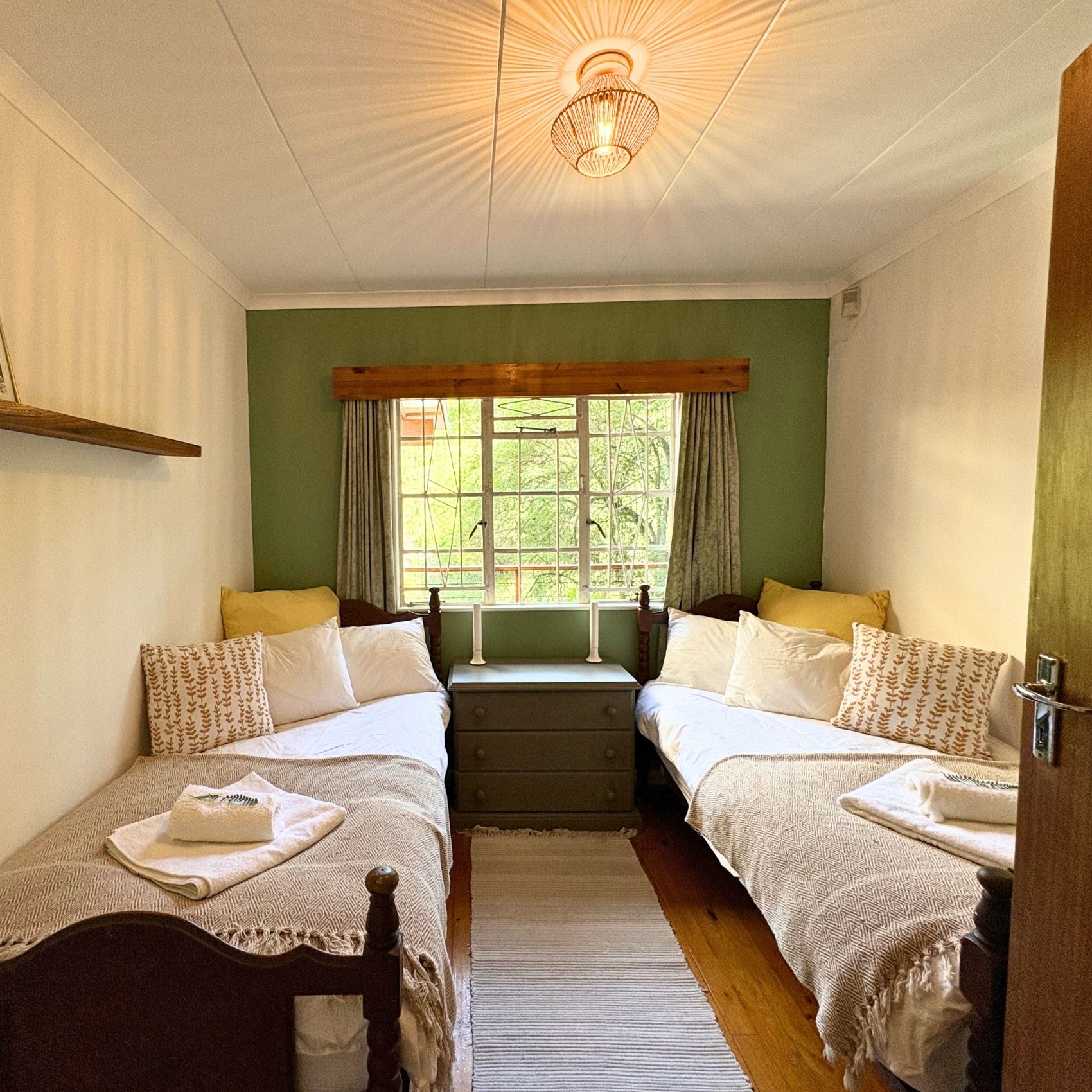 Loch Loerie Forest Accomodation